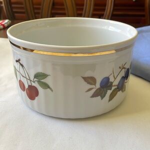 Royal Worcester England 1961 6.5” Souffle Evesham oven to table bowl fine china